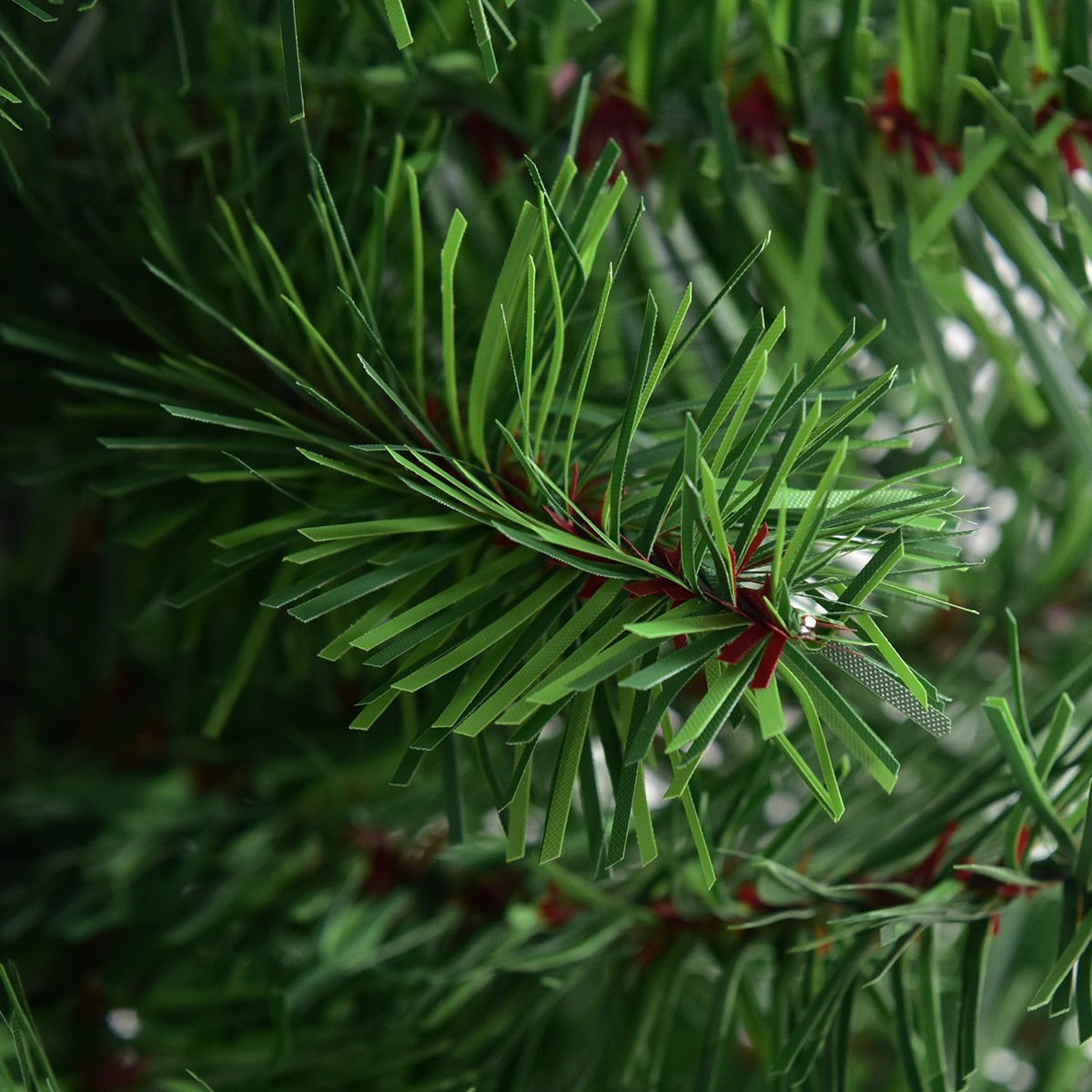 Lucktree Christmas Tree Tabletop Artificial PVC Green Spruce Tree in Burlap Base - LucktreeUS