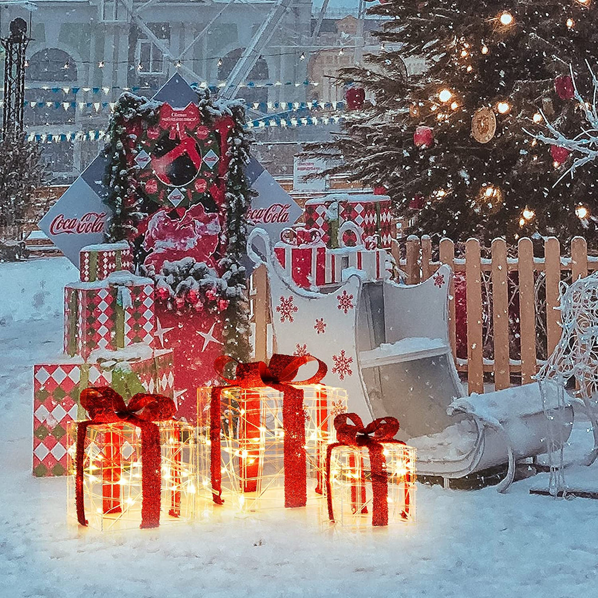 Lighted Gift Boxes Christmas Decoration, Set of 3 White Present Ornament Boxes with 60 LED Lights - LucktreeUS