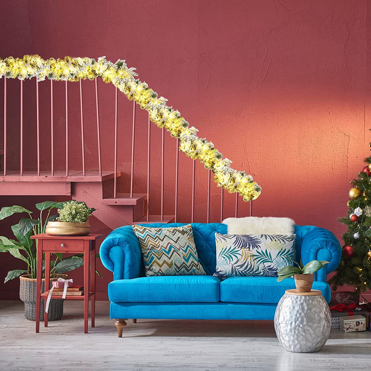 9ft Snow Flocked Christmas Garland with 50 LED Light - LucktreeUS