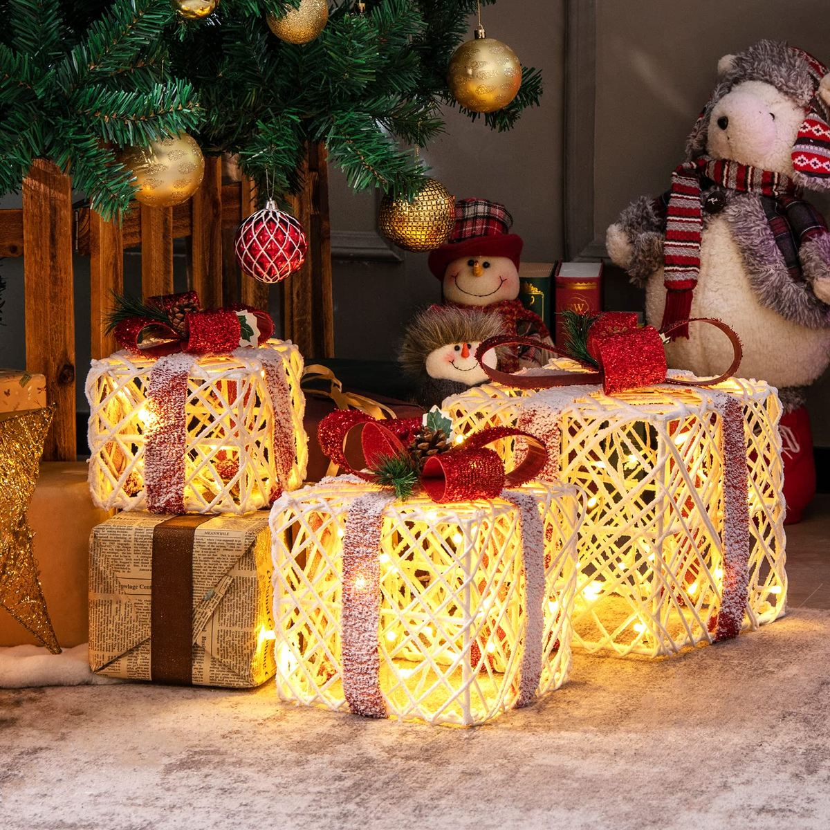 Lighted Gift Boxes Christmas Decoration, Set of 3 White Present Ornament Boxes with 60 LED Lights - LucktreeUS