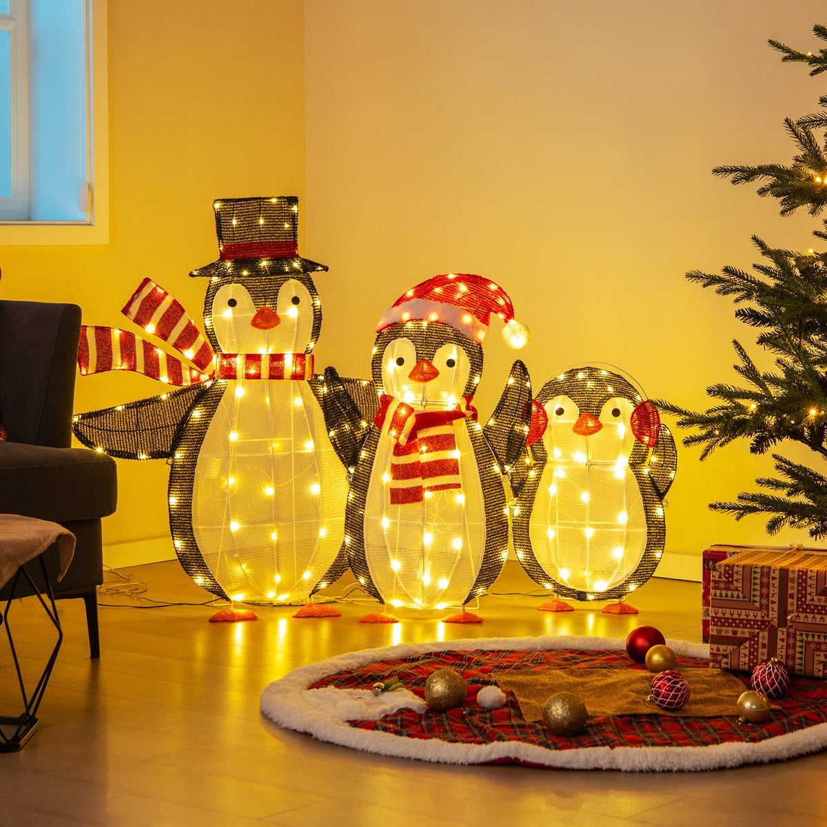 Lucktree Set of 3 Lighted Christmas Penguins with LED Lights Outdoor Glowing Holiday Display